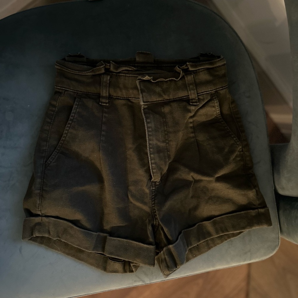 Soft Highrise Shorts - Picture 3 of 4